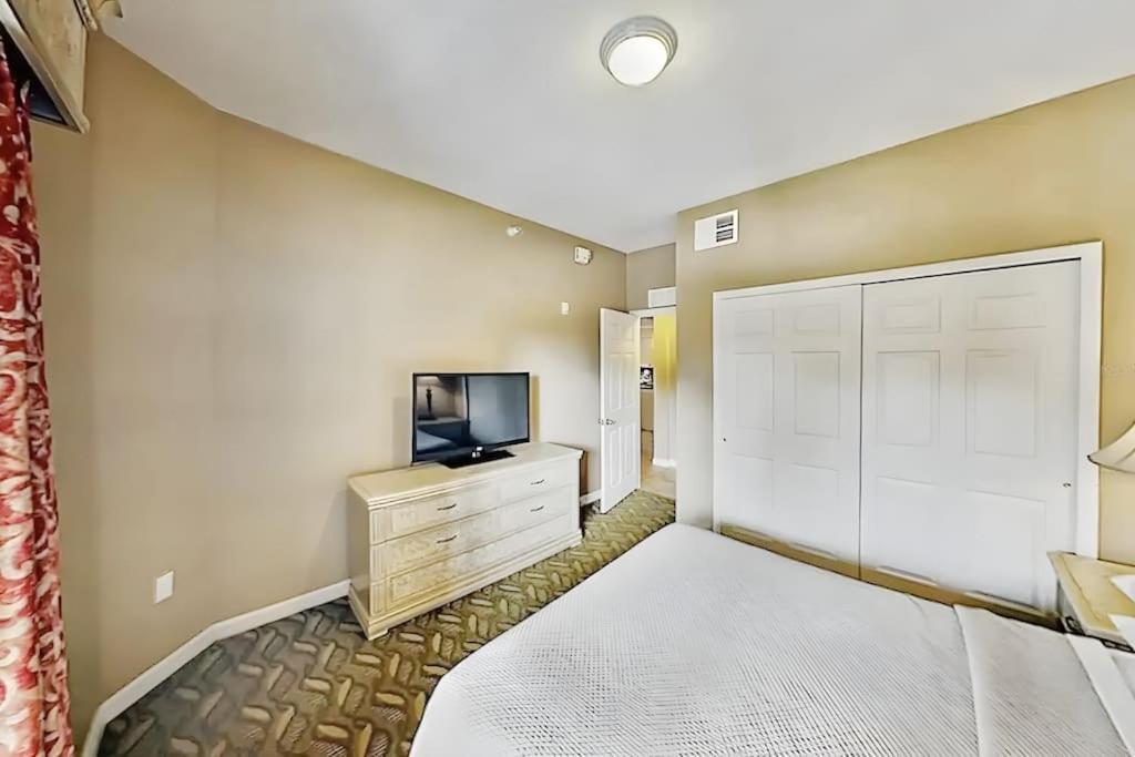 Entire Rental 3-Br Minutes From Disney X8 Hot Tub Apartment 2204 Orlando Exteriér fotografie